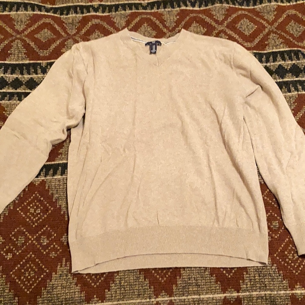 Gap V neck sweater